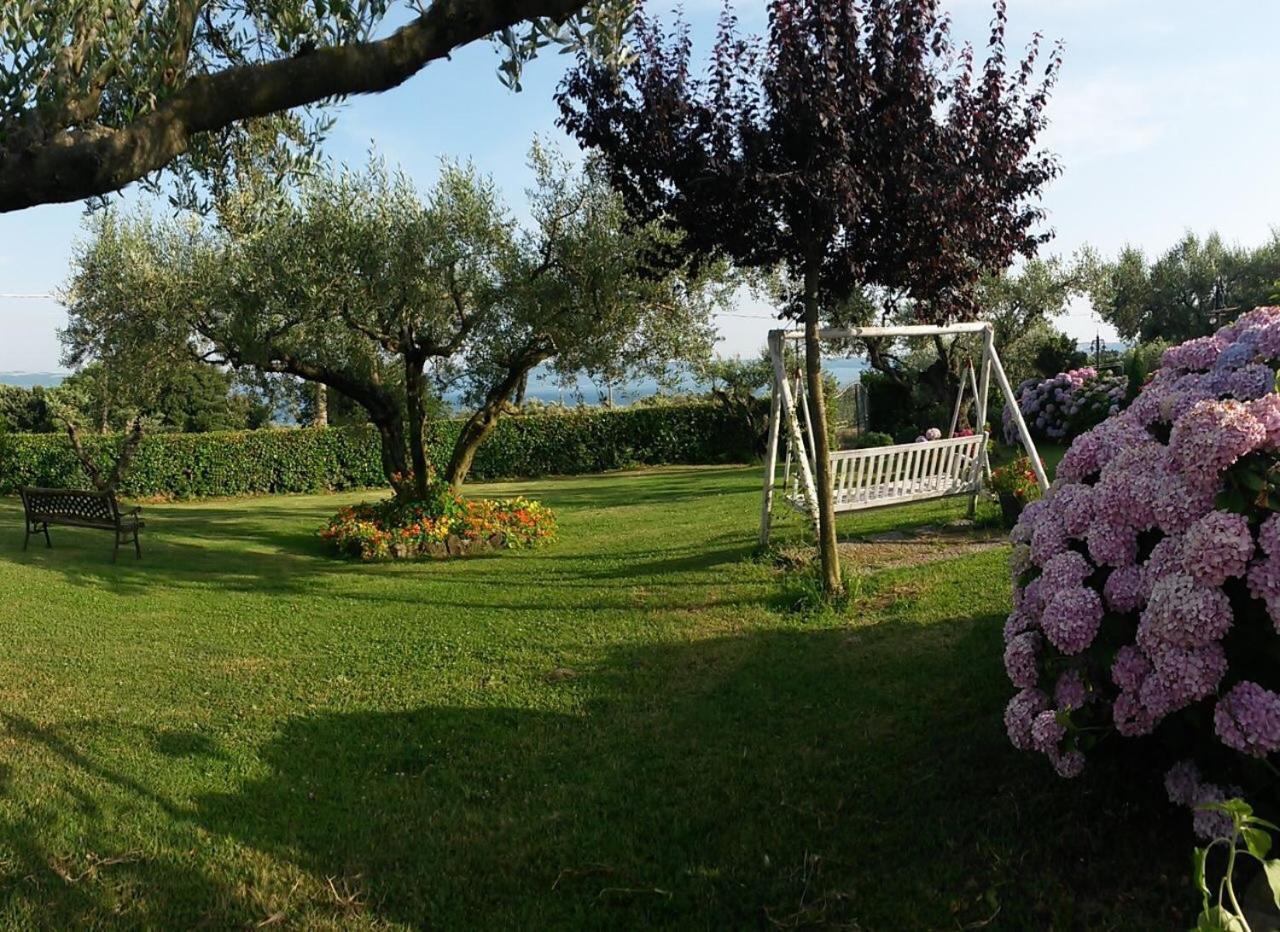 Apartamento Il Poggio Degli Ulivi Trevignano Romano Exterior foto